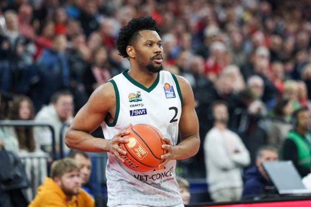 Dexter Akanno (Vet Concept Gladiators Trier, 02) imt Ball, GER, FC Bayern Basketball vs. Vet Concept Gladiators Trier, Basketball, easycredit Basketball Bundesliga, 11. Spieltag, Saison 2025 2026, 28.12.2025, GER, FC Bayern Basketball vs. Vet Concept Gladiators Trier, Basketball, easycredit Basketball Bundesliga, 11. Spieltag, Saison 2025 2026, 28.12.2025 Muenchen Copyright: xEibner-Pressefoto JennixMaulx EP_JML