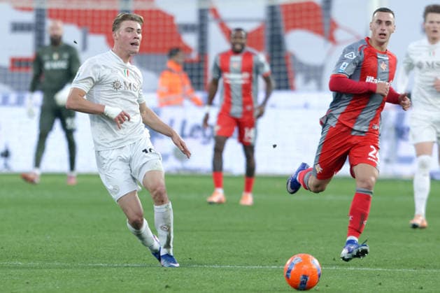 RASMUS HOJLUND HoJLUND, Napoli, FILIPPO TERRACCIANO, Cremonese, Serie A, 2025-26, Cremonese vs Napoli 0-2, 28-12-2025, Contrasto, Action, Azione SERIE A 2025-26 CREMONESE-NAPOLI 0-2