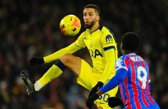 Rodrigo Bentancur of Tottenham Hotspur Crystal Palace v Tottenham Hotspur, Premier League, Football, Selhurst Park, London, UK - 28 Dec 2025London Selhurst Park United Kingdom EDITORIAL USE ONLY No use with unauthorised audio, video, data, fixture lists, club league logos or live services. Online in-match use limited to 120 images, no video emulation. No use in betting, games or single club league player publications. Copyright: xJavierxGarcia Shutterstockx 16213167cd