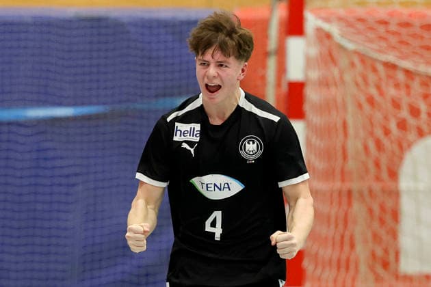 Finn Schultz (Germany) jubelt, Merzig Cup Finale, Germany vs Iceland, Thiels Park Sporthalle am 29. December 2025 in Merzig, Deutschland. (Foto von Marco Steinbrenner DeFodi Images) Finn Schultz (Germany) cheers, Merzig Cup Finale, Germany vs Iceland, Thiels Park Sporthalle, December 29, 2025 in Merzig, Germany. (Photo by Marco Steinbrenner DeFodi Images) -
