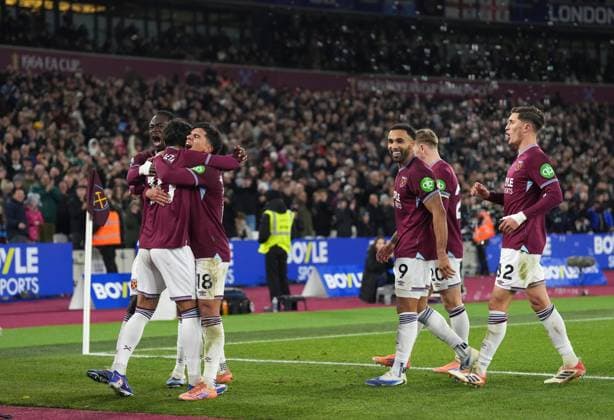 Lucas Paqueta of West Ham celebrates scoring the second goal from a penalty, with Mateus Fernandes West Ham United v Brighton and Hove Albion, Premier League, Football, London Stadium, London, UK - 30 Dec 2025London London Stadium United Kingdom EDITORIAL USE ONLY No use with unauthorised audio, video, data, fixture lists, club league logos or live services. Online in-match use limited to 120 images, no video emulation. No use in betting, games or single club league player publications. Copyright: xJedxLeicester Shutterstockx 16216220ab