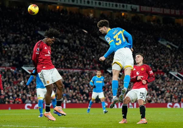 Manchester, England, 30th December 2025. Ladislav Krejci of Wolverhampton Wanderers scores the equalising goal (1-1) during the Manchester United, ManU vs Wolverhampton Wanderers Premier League match at Old Trafford, Manchester. Picture credit should read: Andrew Yates Sportimage EDITORIAL USE ONLY. No use with unauthorised audio, video, data, fixture lists, club league logos or live services. Online in-match use limited to 120 images, no video emulation. No use in betting, games or single club league player publications. SPI_049_AY_Man_Utd_Wolves SPI-4404-0050