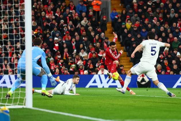 Hugo Ekitike of Liverpool shoots at goal Liverpool v Leeds United, Premier League, Football, Anfield, Liverpool, UK - 01 Jan 2026Liverpool Anfield United Kingdom EDITORIAL USE ONLY No use with unauthorised audio, video, data, fixture lists, club league logos or live services. Online in-match use limited to 120 images, no video emulation. No use in betting, games or single club league player publications. Copyright: xPaulxCurrie Shutterstockx 16216359y