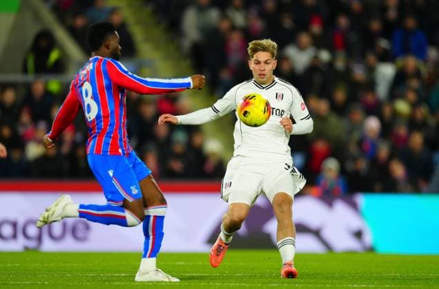 Jefferson Lerma of Crystal Palace and Emile Smith Rowe of Fulham Crystal Palace v Fulham, Premier League, Football, Selhurst Park, London, UK - 01 Jan 2026London Selhurst Park United Kingdom EDITORIAL USE ONLY No use with unauthorised audio, video, data, fixture lists, club league logos or live services. Online in-match use limited to 120 images, no video emulation. No use in betting, games or single club league player publications. Copyright: xJavierxGarcia Shutterstockx 16216356aj