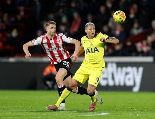 Kristoffer Ajer of Bremtford competes for the ball with Richarlison of Tottenham Hotspur Brentford v Tottenham Hotspur, Football, Premier League, Gtech Community Stadium, London, UK - 01 01 2026 EDITORIAL USE ONLY No use with unauthorised audio, video, data, fixture lists (outside the EU), club league logos or live services. Online in-match use limited to 45 images (+15 in extra time). No use to emulate moving images. No use in betting, games or Copyright: xMattxImpey Shutterstockx 16220625h