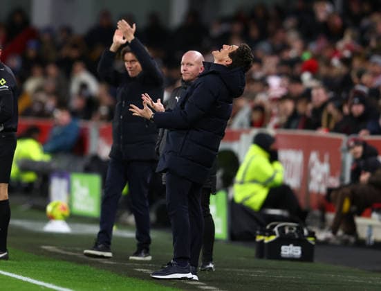 London, England, 1st January 2026. Keith Andrews, Manager of Brentford shows his frustration during the Brentford vs Tottenham Hotspur Premier League match at Gtech Community Stadium, London. Picture credit should read: Paul Terry Sportimage EDITORIAL USE ONLY. No use with unauthorised audio, video, data, fixture lists, club league logos or live services. Online in-match use limited to 120 images, no video emulation. No use in betting, games or single club league player publications. SPI_029_PT_Brentford_Tottenham SPI-4425-0029