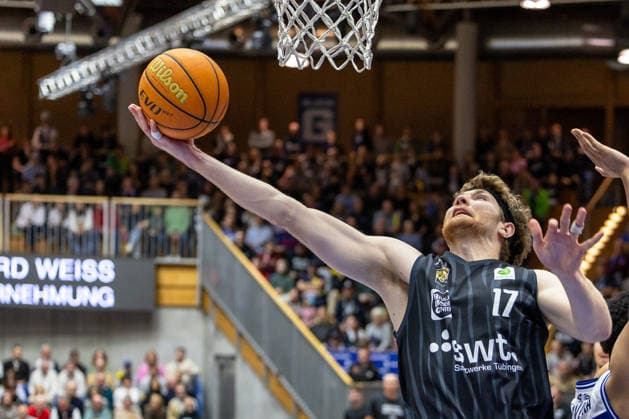 Lukas Milner (Tigers Tuebingen, 17) beim Korbleger. GER, HAKRO Merlins Crailsheim vs. Tigers Tuebingen, Basketball, BARMER 2. Bundesliga Bundesliga, Pro A, Saison 2025 2026, 16. Spieltag, 03.01.2026 GER, HAKRO Merlins Crailsheim vs. Tigers Tuebingen, Basketball, BARMER 2. Bundesliga Bundesliga, Pro A, Saison 2025 2026, 16. Spieltag, 03.01.2026 Ilshofen Copyright: xEibner-Pressefoto ArdanxFuessmanx EP_AFN