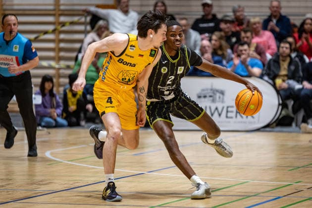 Gian Bahattin Aydinoglu (Bozic Estriche Knights Kirchheim, 04) Tehree Johnathan Horn (BBC Bayreuth, 02) GER, Bozic Estriche Knights Kirchheim vs. BBC Bayreuth, BARMER 2. Basketball Bundesliga, 16. Spieltag, Saison 2025 2026, 03.01.2026 GER, Bozic Estriche Knights Kirchheim vs. BBC Bayreuth, BARMER 2. Basketball Bundesliga, 16. Spieltag, Saison 2025 2026, 03.01.2026 Kirchheim an der Teck Copyright: xEibner-Pressefoto NinaxSanderx EP_NSR