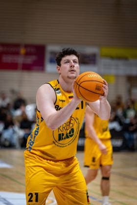 Nicolas Bretzel (Bozic Estriche Knights Kirchheim, 21) GER, Bozic Estriche Knights Kirchheim vs. BBC Bayreuth, BARMER 2. Basketball Bundesliga, 16. Spieltag, Saison 2025 2026, 03.01.2026 GER, Bozic Estriche Knights Kirchheim vs. BBC Bayreuth, BARMER 2. Basketball Bundesliga, 16. Spieltag, Saison 2025 2026, 03.01.2026 Kirchheim an der Teck Copyright: xEibner-Pressefoto NinaxSanderx EP_NSR