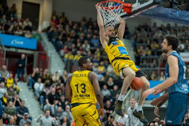 Yorman Polas Bartolo (MHP RIESEN Ludwigsburg, 13), Jonas Wohlfarth-Bottermann (MHP RIESEN Ludwigsburg, 18), GER, MHP RIESEN Ludwigsburg vs. MLP Academics Heidelberg, easycredit BBL, Basketball, Bundesliga, 14. Spieltag, Spielzeit 2025 2026, 03.01.2026, GER, MHP RIESEN Ludwigsburg vs. MLP Academics Heidelberg, easycredit BBL, Basketball, Bundesliga, 14. Spieltag, Spielzeit 2025 2026, 03.01.2026 Ludwigsburg Copyright: xEibner-Pressefoto SaschaxWaltherx EP_EER