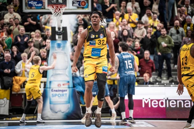 Keeshawn Kellman (MHP RIESEN Ludwigsburg, 32) - Freude, Jubelsprung nach Korb GER, MHP Riesen Ludwigsburg - MLP Academics Heidelberg, easycredit BBL, Basketball, Bundesliga, 14. Spieltag, Spielzeit 2025 2026, 03.01.2026 GER, MHP Riesen Ludwigsburg - MLP Academics Heidelberg, easycredit BBL, Basketball, Bundesliga, 14. Spieltag, Spielzeit 2025 2026, 03.01.2026 Ludwigsburg Copyright: xSandyxDinkelackerx EP_SDR