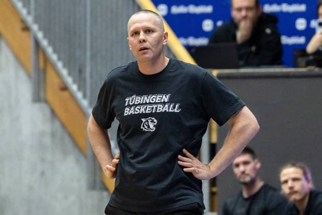 Unzufrieden Henrik Sonko (Tigers Tuebingen, Head Coach) GER, HAKRO Merlins Crailsheim vs. Tigers Tuebingen, Basketball, BARMER 2. Bundesliga Bundesliga, Pro A, Saison 2025 2026, 16. Spieltag, 03.01.2026 GER, HAKRO Merlins Crailsheim vs. Tigers Tuebingen, Basketball, BARMER 2. Bundesliga Bundesliga, Pro A, Saison 2025 2026, 16. Spieltag, 03.01.2026 Ilshofen Copyright: xEibner-Pressefoto ArdanxFuessmanx EP_AFN