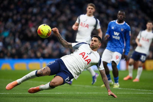 Cristian Romero of Tottenham Hotspur clears the ball Tottenham Hotspur v Sunderland AFC, Football, Premier League, Tottenham Hotspur Stadium, London, UK, 04 01 26 EDITORIAL USE ONLY No use with unauthorised audio, video, data, fixture lists (outside the EU), club league logos or live services. Online in-match use limited to 45 images (+15 in extra time). No use to emulate moving images. No use in betting, games or Copyright: xAnthonyxHanc Shutterstockx 16223947o