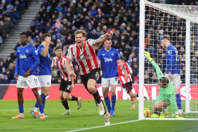 Nathan Collins of Brentford celebrates scoring their sides second goal Everton v Brentford, Premier League, Football, Hill Dickinson Stadium, Liverpool, UK - 04 Jan 2026Liverpool Hill Dickinson Stadium United Kingdom EDITORIAL USE ONLY No use with unauthorised audio, video, data, fixture lists, club league logos or live services. Online in-match use limited to 120 images, no video emulation. No use in betting, games or single club league player publications. Copyright: xPhilxOldham Shutterstockx 16220528al