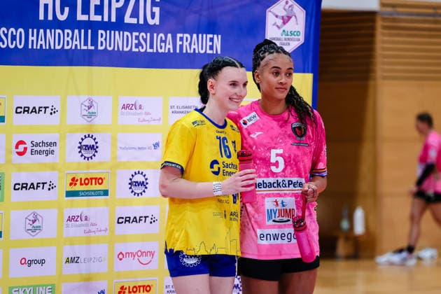Spielerinnen des Spiels, Lisa Lammich (HC Leipzig, 76) und Naomi Conze (Fuechse Berlin Frauen, 05), HC Leipzig vs Fuechse Berlin, Handball, 2. Alsco Handball Bundesliga Frauen, 12. Spieltag, Saison 2025 2026, 04.01.2026, HC Leipzig vs Fuechse Berlin, Handball, 2. Alsco Handball Bundesliga Frauen, 12. Spieltag, Saison 2025 2026, 04.01.2026 Leipzig Copyright: xEibner-Pressefoto LauraxRoemerx EP_LRR