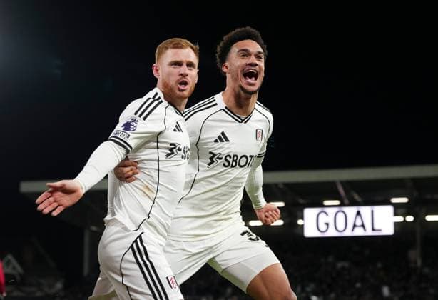 Harrison Reed of Fulham celebrates his late equalising goal with Antonee Robinson Fulham v Liverpool, Premier League, Football, Craven Cottage, London, UK - 04 Jan 2026London Craven Cottage United Kingdom EDITORIAL USE ONLY No use with unauthorised audio, video, data, fixture lists, club league logos or live services. Online in-match use limited to 120 images, no video emulation. No use in betting, games or single club league player publications. Copyright: xJedxLeicester Shutterstockx 16220532n