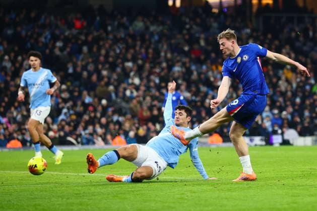 Liam Delap of Chelsea misses a chance Manchester City v Chelsea, Premier League, Football, Etihad Stadium, Manchester, UK - 04 Jan 2026Manchester Etihad Stadium United Kingdom EDITORIAL USE ONLY No use with unauthorised audio, video, data, fixture lists, club league logos or live services. Online in-match use limited to 120 images, no video emulation. No use in betting, games or single club league player publications. Copyright: xPaulxCurrie Shutterstockx 16220539dl