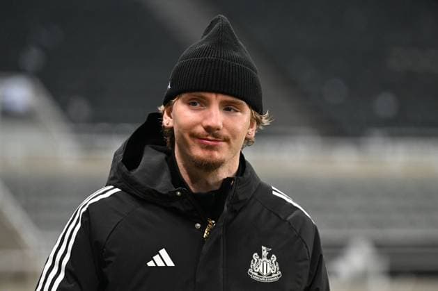 Nick Woltemade of Newcastle United arrives Newcastle United v Leeds United, Premier League, Football, St James Park, Newcastle, UK - 07 Jan 2026Newcastle St James Park United Kingdom EDITORIAL USE ONLY No use with unauthorised audio, video, data, fixture lists, club league logos or live services. Online in-match use limited to 120 images, no video emulation. No use in betting, games or single club league player publications. Copyright: xAnnaxGowthorpe Shutterstockx 16232937j