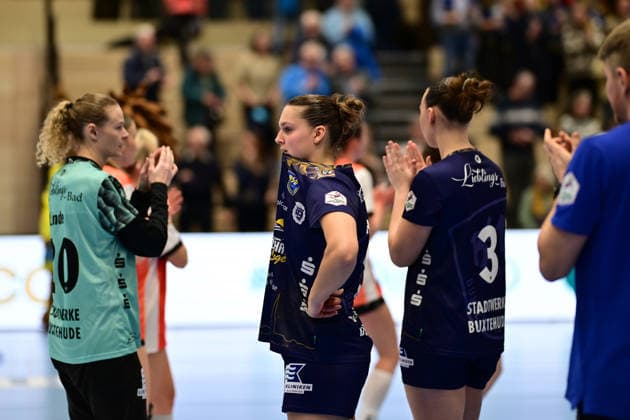Handball I Frauen I Saison 2025-2026 I 1. HBF I 12. Spieltag I Buxtehuder SV - HSG Blomberg-Lippe I 07.01.2026 Schaut enttäuscht, betrübt, deprimiert, frustriert, geknickt, gekränkt, niedergeschlagen, unzufrieden, ernüchtert, schlecht gelaunt: Maj Nielsen (5, Buxtehuder Sportverein) Buxtehude Halle Nord Niedersachsen Deutschland Copyright: xLobeca FelixxSchlikisx