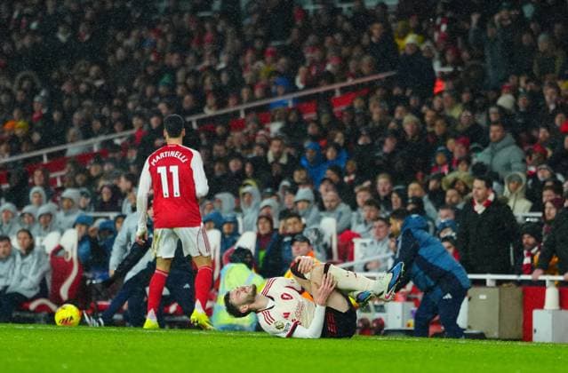 Conor Bradley of Liverpool suffers a serious looking injury late on Arsenal v Liverpool, Premier League, Football, Emirates Stadium, London, UK - 08 Jan 2026London Emirates Stadium United Kingdom EDITORIAL USE ONLY No use with unauthorised audio, video, data, fixture lists, club league logos or live services. Online in-match use limited to 120 images, no video emulation. No use in betting, games or single club league player publications. Copyright: xJavierxGarcia Shutterstockx 16232941ad