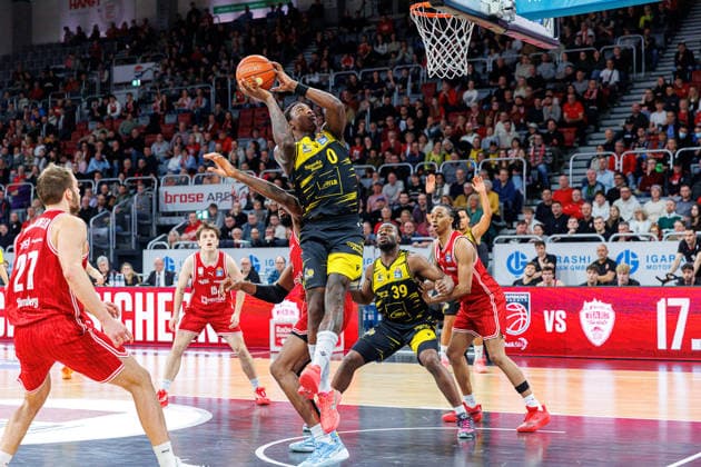 Babacar Sane (MHP Riesen Ludwigsburg, 00), BMA365 Bamberg Baskets vs. MHP Riesen Ludwigsburg, Basketball, easyCredit BBL, 15. Spieltag, 09.01.2026 BMA365 Bamberg Baskets vs. MHP Riesen Ludwigsburg, Basketball, easyCredit BBL, 15. Spieltag, 09.01.2026 Bamberg Copyright: xEibner-Pressefoto G.xSantemizx EP_EER