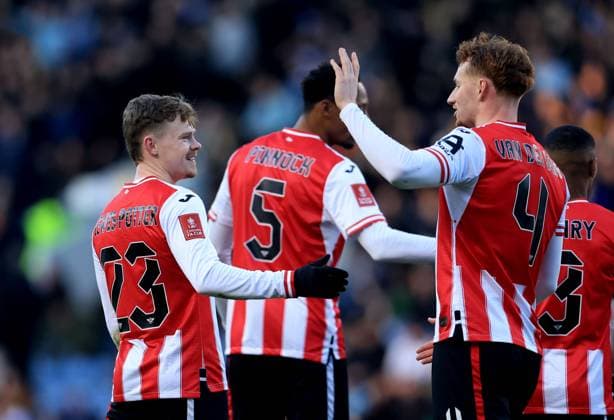 Keane Lewis-Potter of Brentford (left) celebrates with teammate Sepp van den Berg after scoring their side s first goal of the game Sheffield Wednesday v Brentford, Emirates FA Cup, Third Round, Football, Hillsborough, Sheffield, UK - 10 Jan 2026Sheffield Hillsborough United Kingdom EDITORIAL USE ONLY No use with unauthorised audio, video, data, fixture lists, club league logos or live services. Online in-match use limited to 120 images, no video emulation. No use in betting, games or single club league player publications. Copyright: xGeorgexTewkesbury Shutterstockx 16246263be