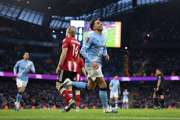Rico Lewis of Manchester City celebrates scoring a goal to make it 5-0 Manchester City v Exeter City, Emirates FA Cup, Third Round, Football, Etihad Stadium, Manchester, UK - 10 Jan 2026Manchester Etihad Stadium United Kingdom EDITORIAL USE ONLY No use with unauthorised audio, video, data, fixture lists, club league logos or live services. Online in-match use limited to 120 images, no video emulation. No use in betting, games or single club league player publications. Copyright: xWillxCooper Shutterstockx 16246255x
