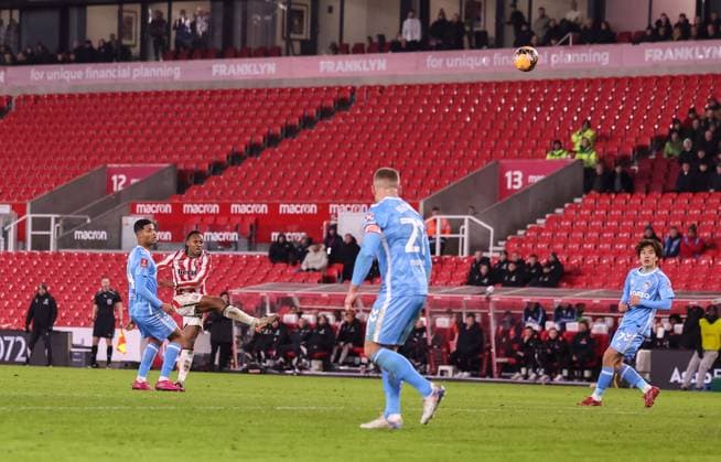 Stoke City s Lamine Cisse scores the opening goal Stoke City v Coventry City, Emirates FA Cup, Third Round, Football, Bet365 Stadium, Stoke-on-Trent, UK - 10 Jan 2026Stoke-on-Trent Bet365 Stadium United Kingdom EDITORIAL USE ONLY No use with unauthorised audio, video, data, fixture lists, club league logos or live services. Online in-match use limited to 120 images, no video emulation. No use in betting, games or single club league player publications. Copyright: xAlexxDodd Shutterstockx 16254078aw