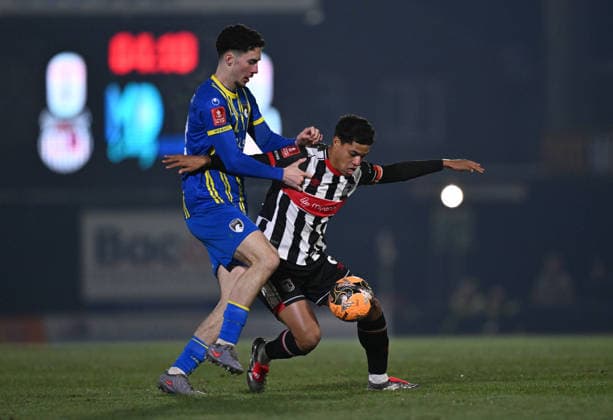 Charlie Cummins of Weston-super-Mare and Evan Khouri of Grimsby Town Grimsby Town v Weston Super Mare, Emirates FA Cup, Third Round, Football, Blundell Park, Grimsby, UK - 10 Jan 2026Grimsby Blundell Park United Kingdom EDITORIAL USE ONLY No use with unauthorised audio, video, data, fixture lists, club league logos or live services. Online in-match use limited to 120 images, no video emulation. No use in betting, games or single club league player publications. Copyright: xAnnaxGowthorpe Shutterstockx 16246310r