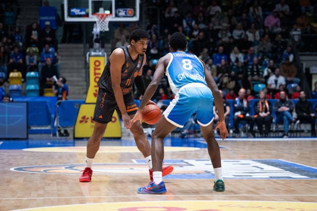 Kostja Mushidi(Niners Chemnitz, 11) William Christmas (Skyliners Frankfurt, 08) GER, BBL, Skyliners Frankfurt vs. Niners Chemnitz, SV Basketball, 1. Bundesliga, 15 Spieltag, Saison 2025 2026 10.01.2026 Eibner-Pressefoto Attila Ziga GER, BBL, Skyliners Frankfurt vs. Niners Chemnitz, SV Basketball, 1. Bundesliga, 15 Spieltag, Saison 2025 2026 10.01.2026 Frankfurt am Main Copyright: xEibner-Pressefotox EP_AZA