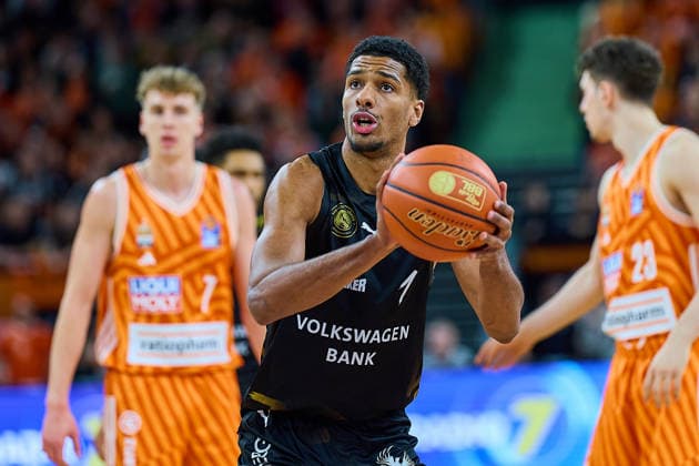 David N Guessan (Basketball Loewen Braunschweig, 01) GER, ratiopharm ulm vs. Basketball Loewen Braunschweig, Basketball, 15. Spieltag, EasyCredit Bundesliga, Spielzeit 2025 2026, 10.01.2026 GER, ratiopharm ulm vs. Basketball Loewen Braunschweig, Basketball, 15. Spieltag, EasyCredit Bundesliga, Spielzeit 2025 2026, 10.01.2026 Neu-Ulm Copyright: xEibner-Pressefoto GeraldxOelze-dexStoppanyx EP_ODS