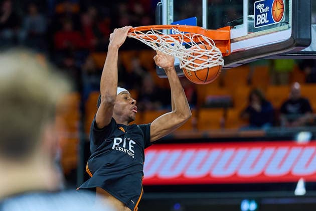 Mohamed Diakite (ratiopharm ulm, 05) GER, ratiopharm ulm vs. Basketball Loewen Braunschweig, Basketball, 15. Spieltag, EasyCredit Bundesliga, Spielzeit 2025 2026, 10.01.2026 GER, ratiopharm ulm vs. Basketball Loewen Braunschweig, Basketball, 15. Spieltag, EasyCredit Bundesliga, Spielzeit 2025 2026, 10.01.2026 Neu-Ulm Copyright: xEibner-Pressefoto GeraldxOelze-dexStoppanyx EP_ODS