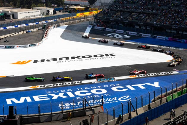 2025 FORMULA E MEXICO CITY ePRIX Race, 37 CASSIDY Nick (nzl), Citroën Racing Formula E Team, Citroën, action 22 MALONEY Zane (bar), Lola Yamaha ABT Formula E Team, Lola T002, action 01 ROWLAND Oliver (gbr), Nissan Formula E Team, Nissan e-4ORCE 05, action 14 ERIKSSON Joel (swe), Envision Racing, Jaguar I-Type 7, action during the the Mexico City Paulo ePrix, 2nd round of the 2025-26 ABB FIA Formula E World Championship, WM, Weltmeisterschaft on the Autodromo Hermanos Rodriguez from January 8 to 10, 2025 in Mexico City, Mexico - Mexico CityMexico Copyright: xDamienxDoumerguex