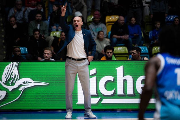 Rodrigo Pastore (Cheftrainer, Headcoach Niners Chemnitz) GER, BBL, Skyliners Frankfurt vs. Niners Chemnitz, SV Basketball, 1. Bundesliga, 15 Spieltag, Saison 2025 2026 10.01.2026 Eibner-Pressefoto Attila Ziga GER, BBL, Skyliners Frankfurt vs. Niners Chemnitz, SV Basketball, 1. Bundesliga, 15 Spieltag, Saison 2025 2026 10.01.2026 Frankfurt am Main Copyright: xEibner-Pressefotox EP_AZA