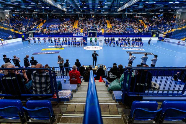 Praesenttaion der Mannschaften, v.l. HSG Blomberg-Lippe, Chambray Touraine Handball GER, HSG Blomberg-Lippe (GER) vs. Chambray Touraine Handball (FRA), Handball, EHF European League Women, Gruppenphase, 11.01.2026 GER, HSG Blomberg-Lippe (GER) vs. Chambray Touraine Handball (FRA), Handball, EHF European League Women, Gruppenphase, 11.01.2026 Lemgo Copyright: xEibner-Pressefoto JanxRollingerx EP_JSK