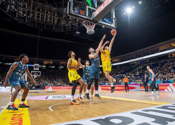 Basketball, Herren, Saison 2025 2026, easyCredit BBL (15. Spieltag), Alba Berlin - MLP Academics Heidelberg, v.l. Damariae Horne (Heidelberg), Norris Agbakoko (Alba), Paul Zipser (Heidelberg), Malte Delow (Alba), 11.01.2026, Copyright: xSebastianxRäppold MatthiasxKochx