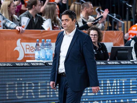 Sasa Filipovski (Fitness First Wuerzburg Baskets, Head Coach) ist frustriert RASTA Vechta vs. Fitness First Wuerzburg Baskets, Basketball, easyCredit Basketball Bundesliga, 15. Spieltag, Saison 2025 2026, 11.01.2026 RASTA Vechta vs. Fitness First Wuerzburg Baskets, Basketball, easyCredit Basketball Bundesliga, 15. Spieltag, Saison 2025 2026, 11.01.2026 Vechta Copyright: xEibner-Pressefoto DamianxKruczynx EP_DKI
