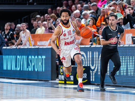 Davion Mintz (Fitness First Wuerzburg Baskets, 10) allein im Dribbling RASTA Vechta vs. Fitness First Wuerzburg Baskets, Basketball, easyCredit Basketball Bundesliga, 15. Spieltag, Saison 2025 2026, 11.01.2026 RASTA Vechta vs. Fitness First Wuerzburg Baskets, Basketball, easyCredit Basketball Bundesliga, 15. Spieltag, Saison 2025 2026, 11.01.2026 Vechta Copyright: xEibner-Pressefoto DamianxKruczynx EP_DKI