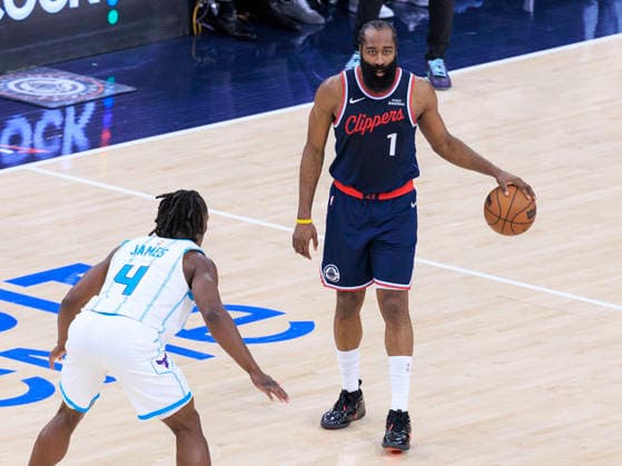 January 12, 2026, Inglewood, California, USA: James Harden 1 of the Los Angeles Clippers looks to get past Sion James 4 of the Charlotte Hornets during their 2025 NBA, Basketball Herren, USA regular season game on Monday January 12, 2026 at Intuit Dome Arena in Inglewood, California. Harden reached 28,598 career points, surpassing Shaquille Oâ€⠢Neal to move into ninth place on the NBAâ€⠢s all-time scoring list. JAVIER ROJAS PI Inglewood USA - ZUMAp124 20260112_zaa_p124_078 Copyright: xJavierxRojasx