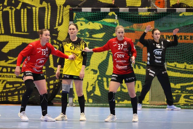 Zoe Stens (BSV Sachsen Zwickau), Kaja Kamp Nielsen (Borussia Dortmund), Laura Penzes (BSV Sachsen Zwickau) GER, Borussia Dortmund gegen BSV Sachsen Zwickau, Handball, HBF, Spielzeit 2025 2026, 14.01.2026 GER, Borussia Dortmund gegen BSV Sachsen Zwickau, Handball, HBF, Spielzeit 2025 2026, 14.01.2026 Dortmund Copyright: xEibner-Pressefoto FrankxZeisingx EP_FZG
