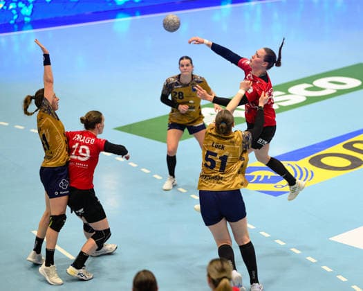 Isabelle, Doelle (Buxtehuder SV, 11), Lin Elisabeth, Lueck (Buxtehuder SV, 51), Teresa, von Prittwitz (Buxtehuder SV, 28), Csenge, Kuczora (Thueringer HC, 59), Luca, Farago (Thueringer HC, 19) GER, Thueringer HC gegen Buxtehuder SV, 1. Handballbundesliga Frauen, Handball, 13.Spieltag, Saison 2025 2026, 14.01.2026 GER, Thueringer HC gegen Buxtehuder SV, 1. Handballbundesliga Frauen, Handball, 13.Spieltag, Saison 2025 2026, 14.01.2026 Bad Langensalza Copyright: xEibner-Pressefoto MartinxHerbstx EP_MHT