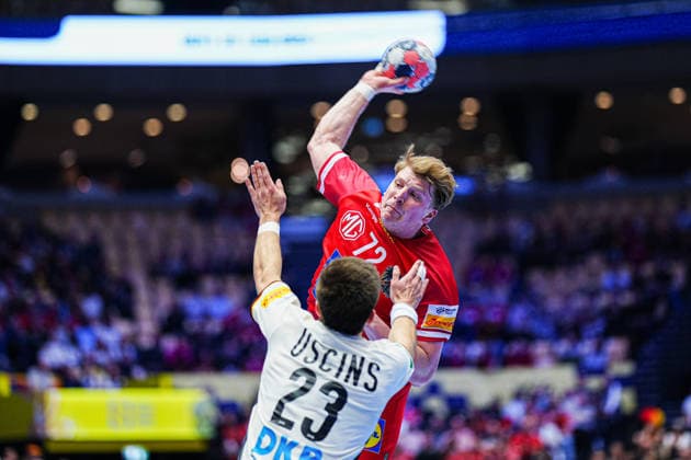 Wurf Tor Lukas Hutecek (Oesterreich, 72) DEN, Deutschland vs. Oesterreich, Handball, EHF Europameisterschaft 2026, Gruppe A, Spieltag 1, 15.01.2026 DEN, Deutschland vs. Oesterreich, Handball, EHF Europameisterschaft 2026, Gruppe A, Spieltag 1, 15.01.2026 Herning Copyright: xEibner-Pressefoto MarcelxvonxFehrnx EP_MFN