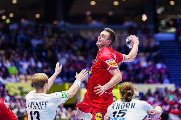Wurf Tor Nikola Bilyk (Oesterreich, 53) DEN, Deutschland vs. Oesterreich, Handball, EHF Europameisterschaft 2026, Gruppe A, Spieltag 1, 15.01.2026 DEN, Deutschland vs. Oesterreich, Handball, EHF Europameisterschaft 2026, Gruppe A, Spieltag 1, 15.01.2026 Herning Copyright: xEibner-Pressefoto MarcelxvonxFehrnx EP_MFN