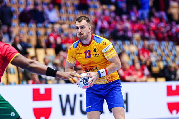 Radu Ghita (Rumaenien, 13) DEN, Portugal vs. Rumaenien, Handball, EHF Europameisterschaft 2026, Gruppe B, Spieltag 1, 16.01.2026 DEN, Portugal vs. Rumaenien, Handball, EHF Europameisterschaft 2026, Gruppe B, Spieltag 1, 16.01.2026 Herning Copyright: xEibner-Pressefoto MarcelxvonxFehrnx EP_MFN