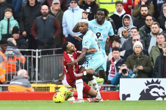 Florentino Luis of Burnley fouls Cody Gakpo of Liverpool to give away a penalty Liverpool v Burnley, Premier League, Football, Anfield, Liverpool, UK - 17 Jan 2026Liverpool Anfield United Kingdom EDITORIAL USE ONLY No use with unauthorised audio, video, data, fixture lists, club league logos or live services. Online in-match use limited to 120 images, no video emulation. No use in betting, games or single club league player publications. Copyright: xPhilxOldham Shutterstockx 16348122t