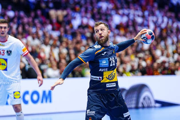 7 Meter Wurf Tor Aleix Gomez (Spanien, 28) DEN, Oesterreich vs. Spanien, Handball, EHF Europameisterschaft 2026, Gruppe A, Spieltag 2, 17.01.2026 DEN, Oesterreich vs. Spanien, Handball, EHF Europameisterschaft 2026, Gruppe A, Spieltag 2, 17.01.2026 Herning Copyright: xEibner-Pressefoto MarcelxvonxFehrnx EP_MFN