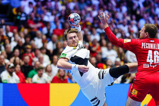 Wurf Tor Franz Semper (Deutschland, 32) DEN, Serbien vs. Deutschland, Handball, EHF Europameisterschaft 2026, Gruppe A, Spieltag 2, 17.01.2026 DEN, Serbien vs. Deutschland, Handball, EHF Europameisterschaft 2026, Gruppe A, Spieltag 2, 17.01.2026 Herning Copyright: xEibner-Pressefoto MarcelxvonxFehrnx EP_MFN