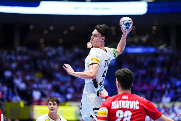Wurf Tor Miro Schluroff (Deutschland, 05) DEN, Serbien vs. Deutschland, Handball, EHF Europameisterschaft 2026, Gruppe A, Spieltag 2, 17.01.2026 DEN, Serbien vs. Deutschland, Handball, EHF Europameisterschaft 2026, Gruppe A, Spieltag 2, 17.01.2026 Herning Copyright: xEibner-Pressefoto MarcelxvonxFehrnx EP_MFN