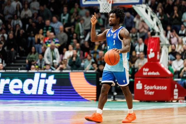 Isaiah Swope (Skyliners Frankfurt) mit Ball, Vet Concept Gladiators Trier vs Skyliners Frankfurt, Basketball, easyCredit BBL, 16. Spieltag, Saison 2025 2026, 17.01.2026 Vet Concept Gladiators Trier vs Skyliners Frankfurt, Basketball, easyCredit BBL, 16. Spieltag, Saison 2025 2026, 17.01.2026 Copyright: xEibner-Pressefoto AlexanderxNeisx EP_ANS