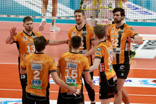 DEU, DVV, 1.VBL, BR Volleys vs. Helios Grizzlys Giesen, 18.01.2026, Max-Schmeling-Halle, Berlin, DEU, DVV, 1.VBL, BR Volleys vs. Helios Grizzlys Giesen, im Bild BR Volleys-Spielerkreis